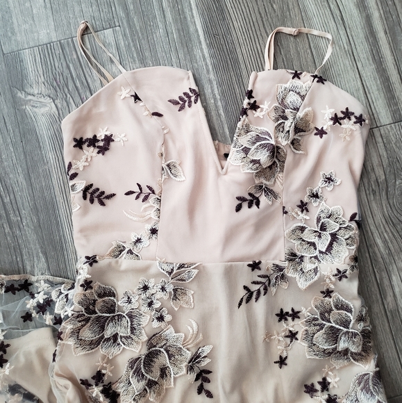 Windsor Strapless Embroidered Dress - Picture 2 of 4